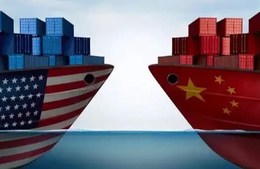 104% Tariff Threat Sparks US-China Trade War Panic, Can Bitcoin Hold $70,000 Key Level?
