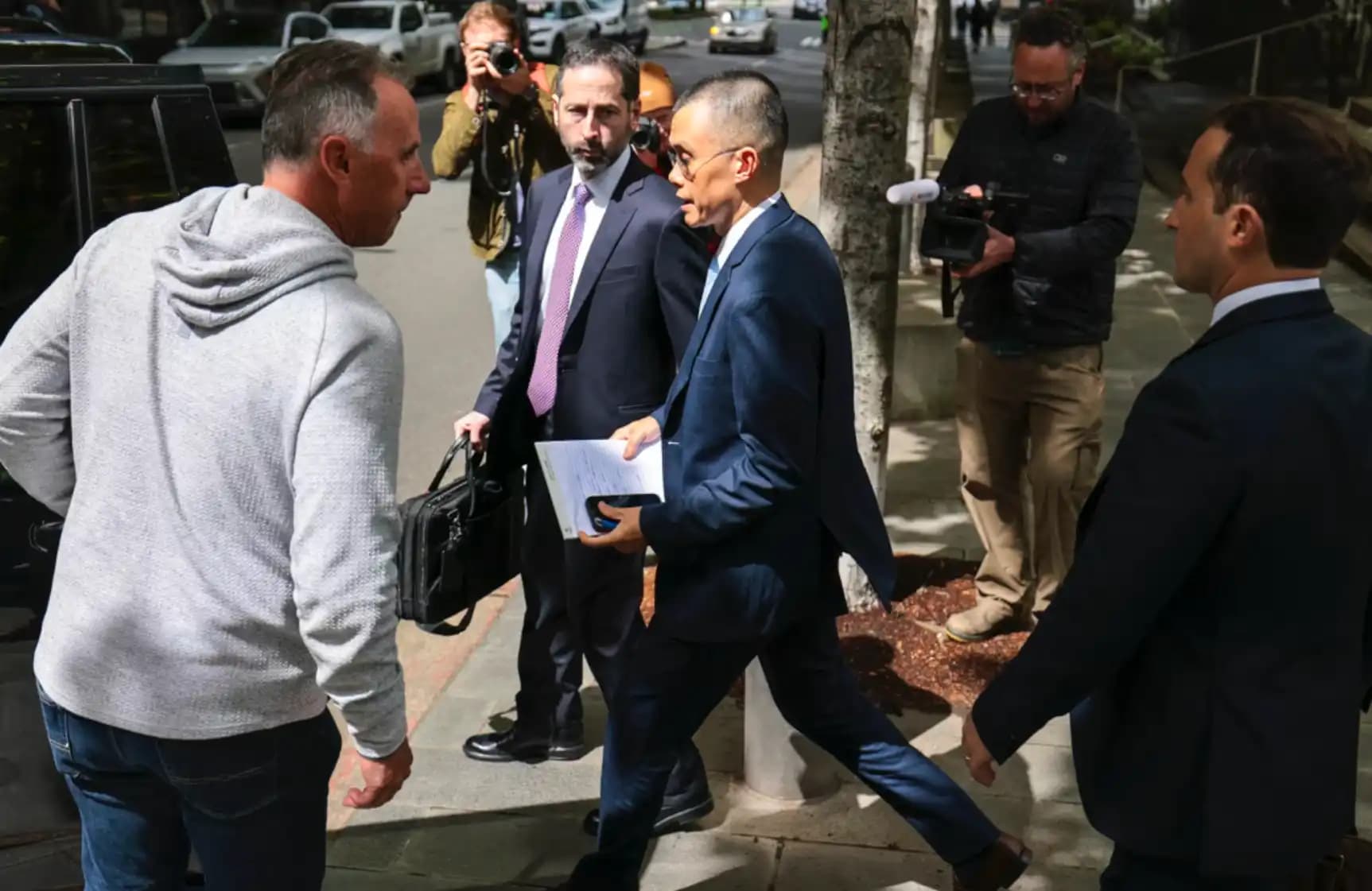 WSJ's Latest Binance Report: CZ May Provide Justice Department With Evidence Related to Justin Sun