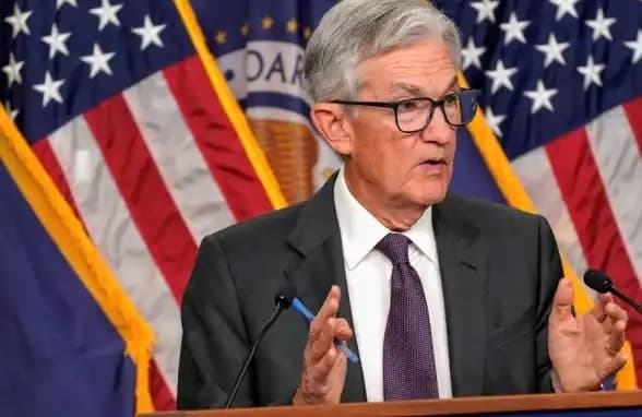 Three Times a Day, Trump Lambasts Fed: Fed Should Have Cut Rates Earlier, Powell Playing Politics, Should Have Been Fired Long Ago