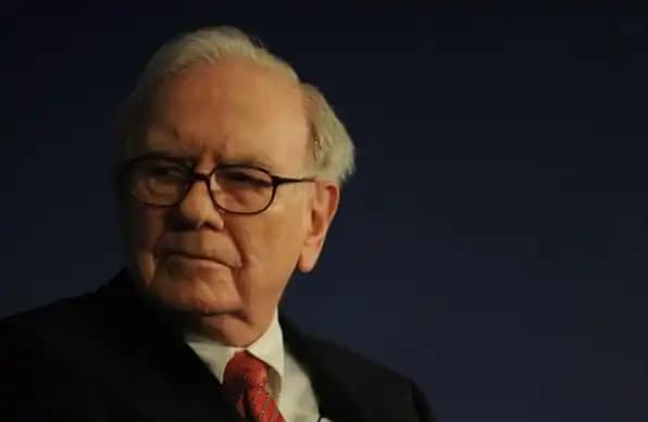 2025 Buffett Shareholder Meeting Highlights: A 800-Word Rapid Review of 60 Years of Investment Wisdom and Succession Planning