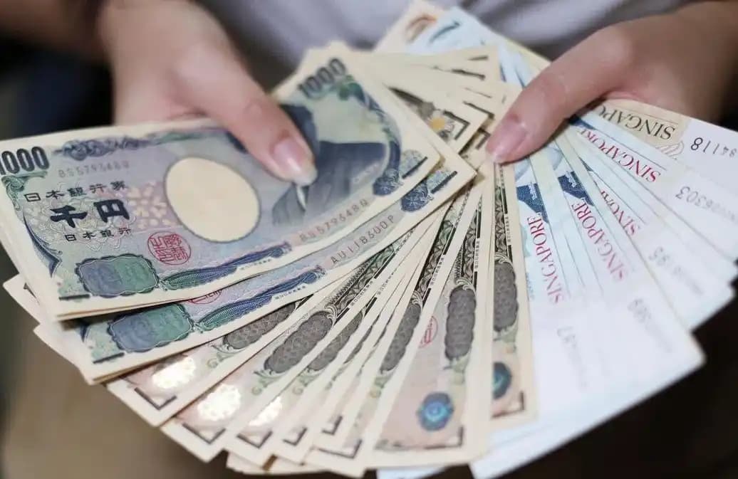 Yen Weakness Nears Inflation Red Line: Bank of Japan May Be Forced to Hike Early