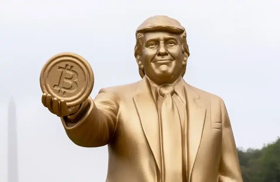《The New York Times》: Giving Trump a Golden Statue, a Meme Coin's Wild Marketing