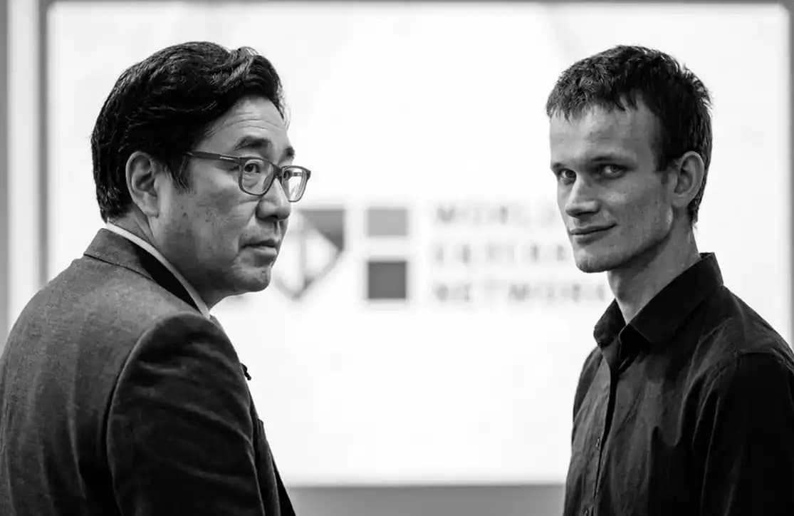 Wall Street Bears Target Ethereum: Vitalik In the Know Takes Flight, Tom Lee Remains Bullish