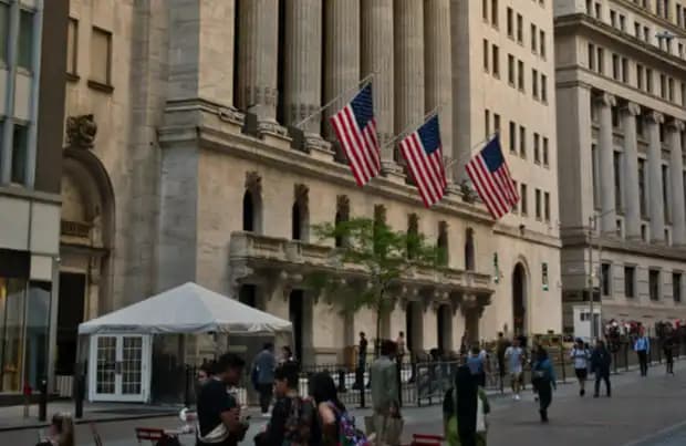 The largest IPO wave in history is coming. Will the crypto industry's money be drawn away by SpaceX and OpenAI?