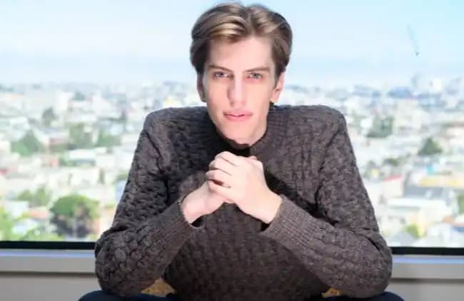 25-Year-Old AI Stock Prodigy's Retrospective: Vulnerability Led to Run on Funds, Willing to Take Full Responsibility