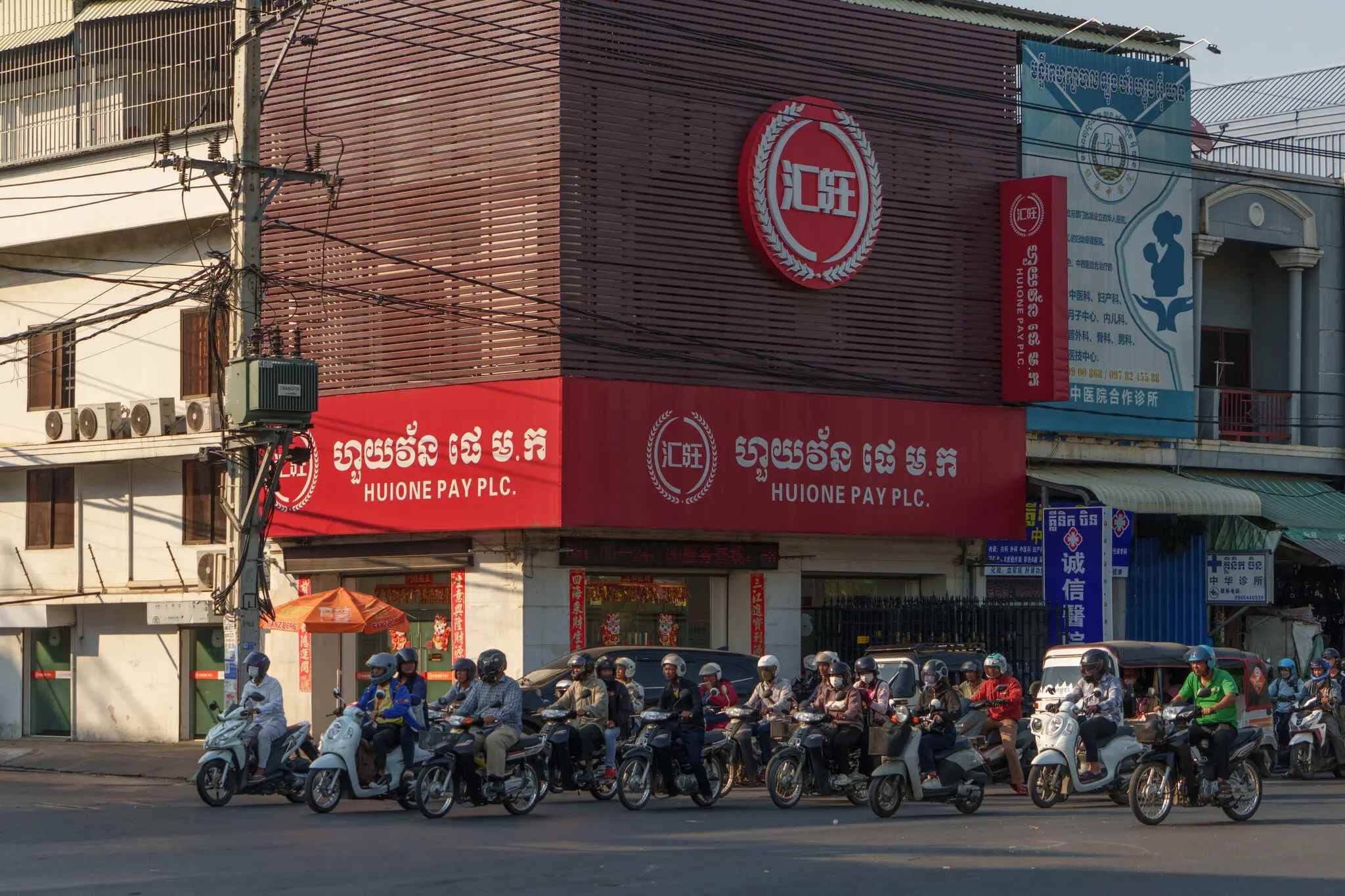 240 亿美元暗河，汇旺担保覆灭记