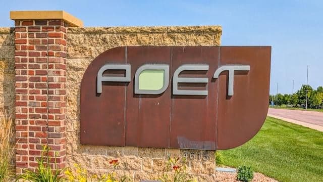 CFO 在直播间多说了几句话，一只英伟达概念股跌去一半市值