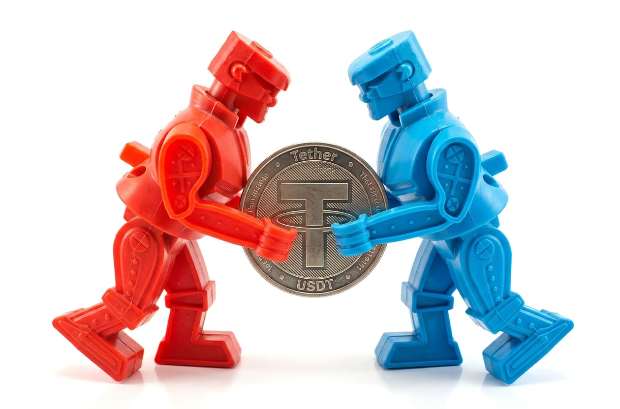 角逐 AI 支付赛道，传统卡组织对阵 Coinbase