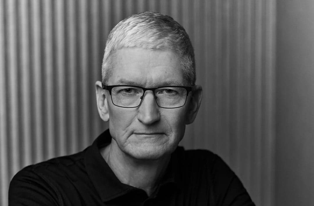 为了「AI iPhone」，苹果正式起诉 OpenAI