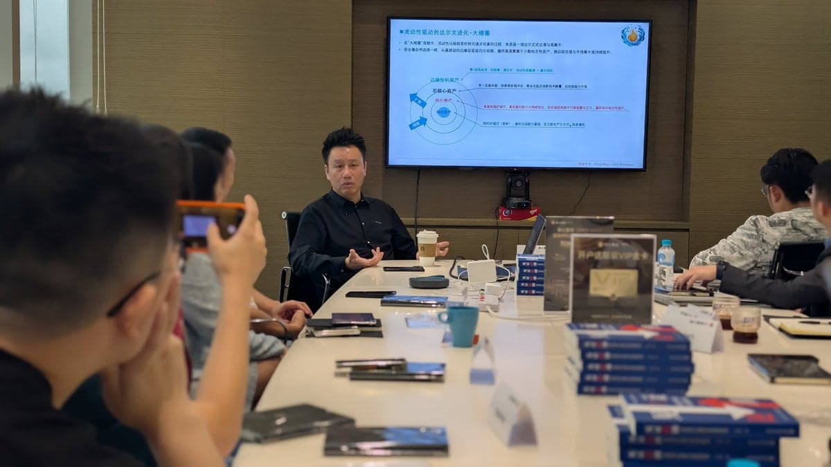 付鹏最新判断：AI 基建股呈现出老登特征，去杠杆阶段即使有基本面价格也会剧烈波动