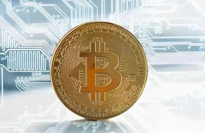 For the first time in four years, Bitcoin may be facing a "User-Activated Soft Fork" (UASF)?