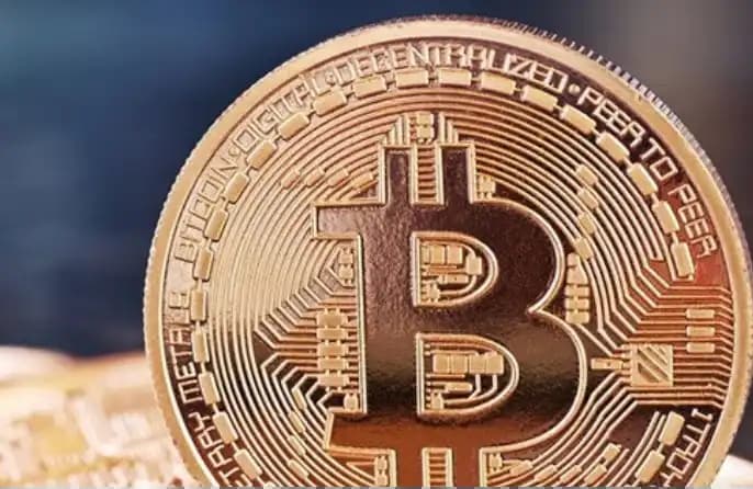 When "De-dollarization" Meets Bitcoin: Analyzing the New Narrative of Cryptocurrency in Capital Restructuring