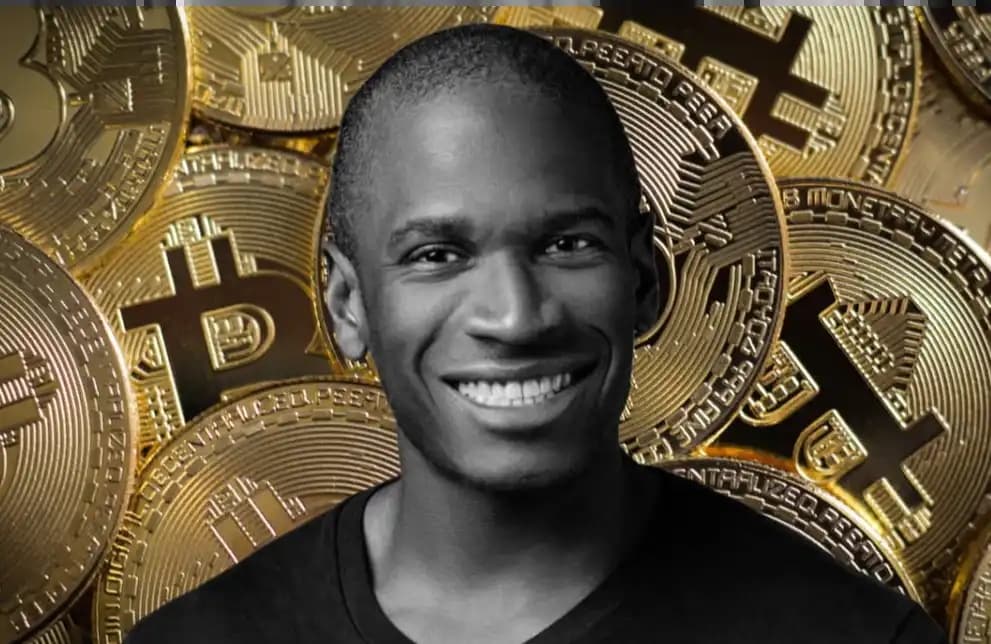 Arthur Hayes: Why Bitcoin Will Underperform Gold and the NASDAQ in 2025?