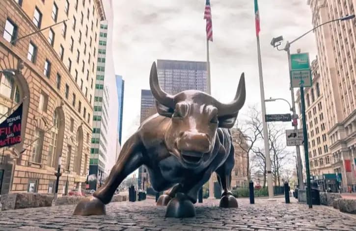 US Stocks Hit New All-Time High, Why Isn't the Market Worried About Geopolitical Tensions?
